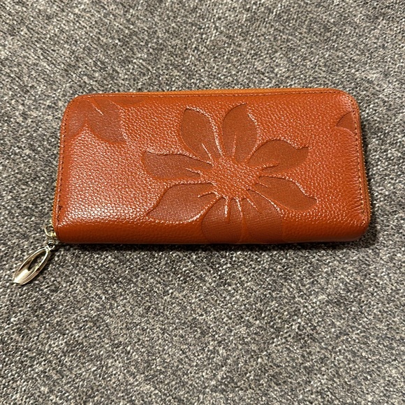 Wallet with full zip closure - Picture 3 of 7